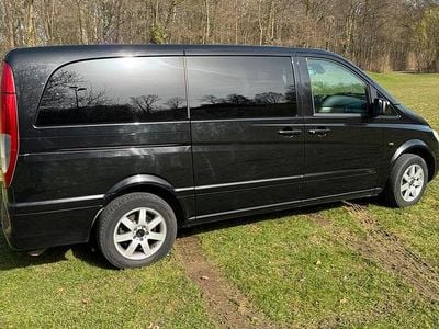 Second-hand Mercedes Viano 204 CP (150 kW) 2011 Negru Monovolum
