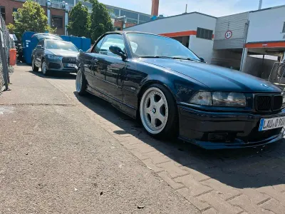 Gebraucht BMW 320 Cabriolet Basis 150 PS (110 kW) 1999 Blau Cabrio