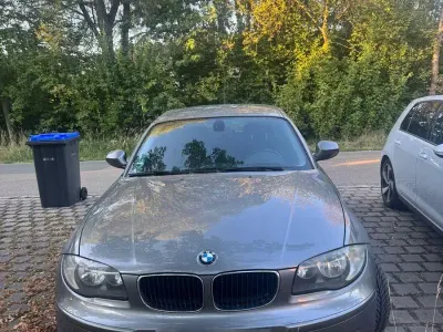 Gebraucht BMW 118 Advantage 143 PS (105 kW) 2011 Grau Kleinwagen
