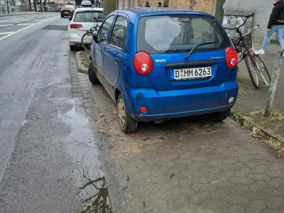 Używany Chevrolet Matiz 50 KM (36 kW) 2010 Niebieski Hatchback