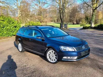 Gebraucht VW Passat 160 PS (117 kW) 2012 Blau Kombi