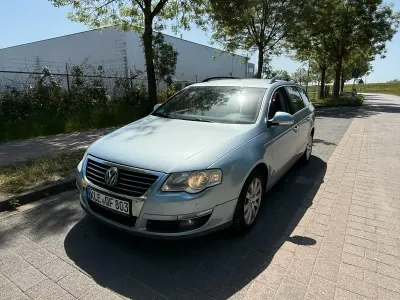 Gebraucht VW Passat 140 PS (102 kW) 2008 Blau Kombi