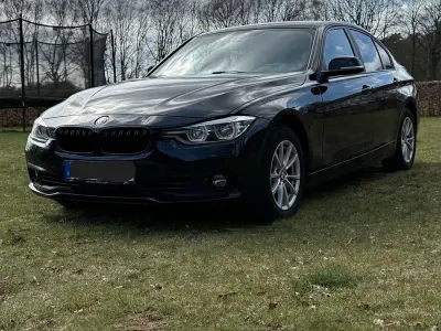 Gebraucht BMW 318 Advantage 136 PS (100 kW) 2018 Schwarz Limousine