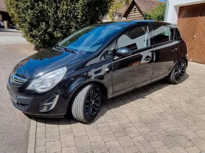 Gebraucht Opel Corsa Color Edition 131 PS (96 kW) 2012 Schwarz Kleinwagen