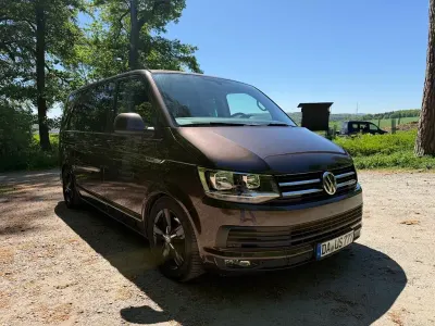 Gebraucht VW Multivan Edition 150 PS (110 kW) 2016 Braun Van / Kleinbus