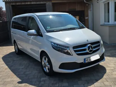 Gebraucht Mercedes V300 237 PS (174 kW) 2023 Weiß Van / Kleinbus