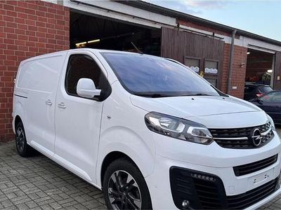 Gebraucht Opel Vivaro 177 PS (130 kW) 2020 Weiß Van / Kleinbus