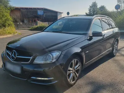 Gebraucht Mercedes C220 Avantgarde 170 PS (125 kW) 2011 Schwarz Kombi