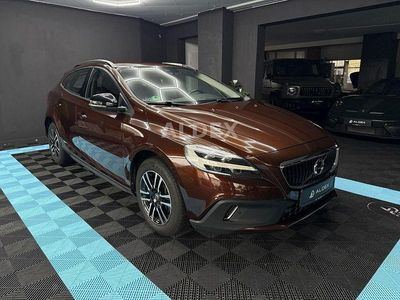 Second-hand Volvo V40 CC 150 CP (110 kW) 2016 Roșu Break