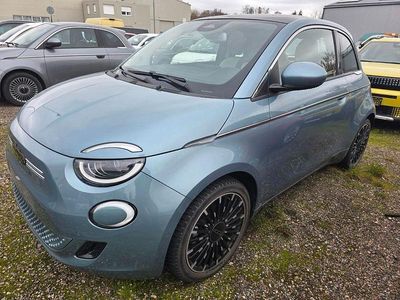 Gebraucht Fiat 500e La Prima 86 kW (118 PS) 2021 Blau Kleinwagen