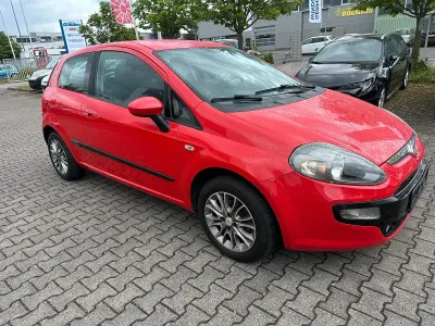 Gebraucht Fiat Punto 69 PS (50 kW) 2011 Rot Kleinwagen
