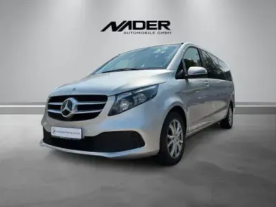 Gebraucht Mercedes V220 163 PS (119 kW) 2022 Silber Van / Kleinbus