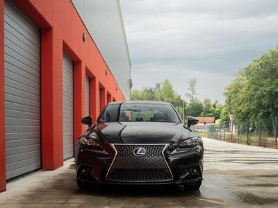 Lexus IS300h