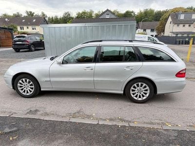 Gebraucht Mercedes E230 204 PS (150 kW) 2007 Silber Limousine