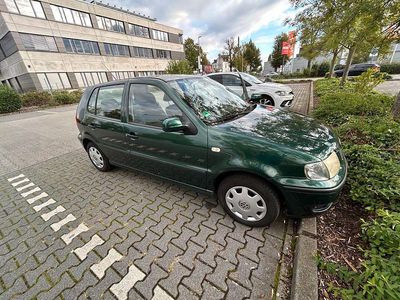 Grün Gebraucht 2001 VW Polo Basis Kombi | 2.600 € (Teuer)