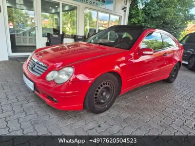 Gebraucht Mercedes C220 143 PS (105 kW) 2002 Rot Coupé
