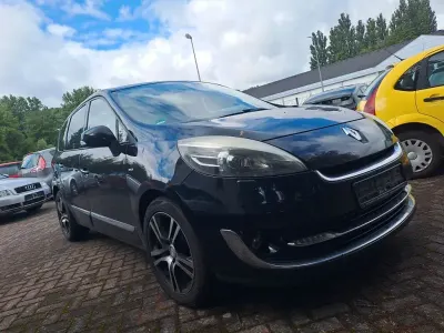 Gebraucht Renault Grand Scénic III Bose Edition 160 PS (117 kW) 2013 Schwarz Van / Kleinbus