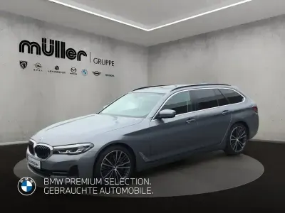 Gebraucht BMW 530 Efficient Dynamics 286 PS (210 kW) 2023 Grau Kombi