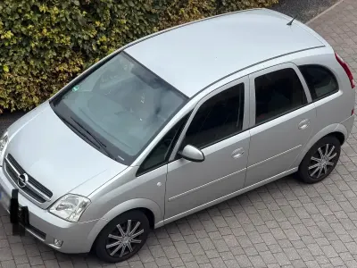 Gebraucht Opel Meriva 90 PS (66 kW) 2005 Silber Van / Kleinbus