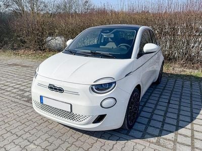 Gebraucht Fiat 500e Icon 86 kW (118 PS) 2022 Weiß Kleinwagen