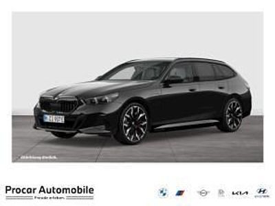 Nouă BMW 550e M Sport 313 CP (230 kW) 2026 Negru Break