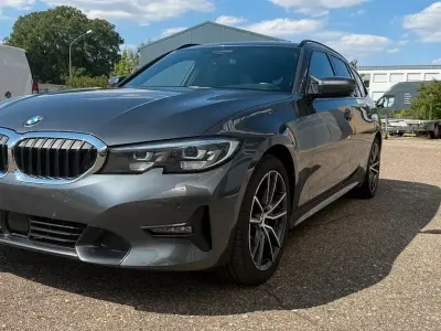 Gebraucht BMW 320 Sport Line 190 PS (139 kW) 2020 Grau Kombi