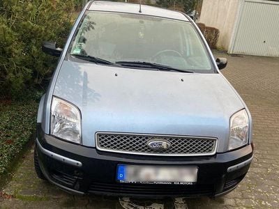 Blau Gebraucht 2005 Ford Fusion Van / Kleinbus | 1.800 € (Fairer Preis)