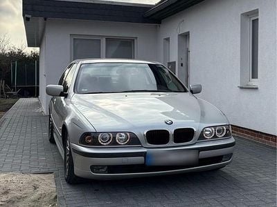 Second-hand BMW 523 170 CP (125 kW) 1999 Argintiu Berlinǎ