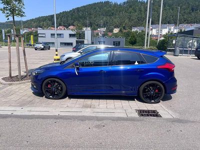 Gebraucht Ford Focus ST 185 PS (136 kW) 2016 Blau Limousine