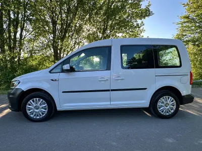 Second-hand VW Caddy Conceptline 102 CP (75 kW) 2020 Alb Monovolum