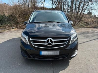 Gebraucht Mercedes V220 Avantgarde 163 PS (119 kW) 2016 Schwarz Van / Kleinbus