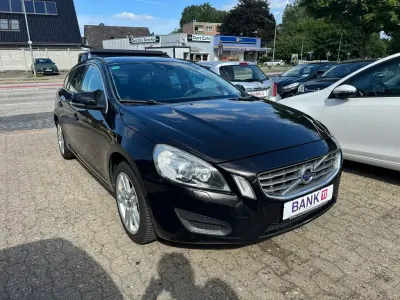 Gebraucht Volvo V60 Momentum 163 PS (119 kW) 2013 Schwarz Kombi