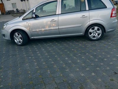 Gebraucht Opel Zafira 94 PS (69 kW) 2009 Silber Van / Kleinbus