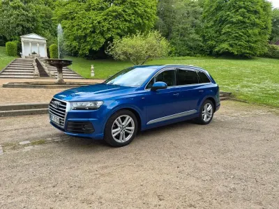 Używany Audi Q7 S-Line 272 KM (200 kW) 2016 Niebieski SUV