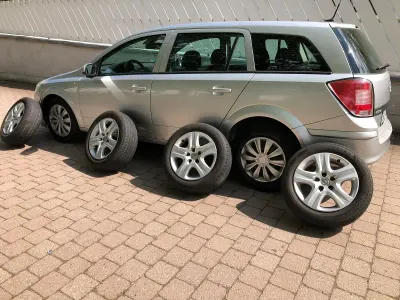 Gebraucht Opel Astra Eco 110 PS (80 kW) 2010 Silber Kombi