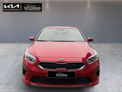 Gebraucht Kia Ceed Comfort 140 PS (102 kW) 2019 Rot Kleinwagen