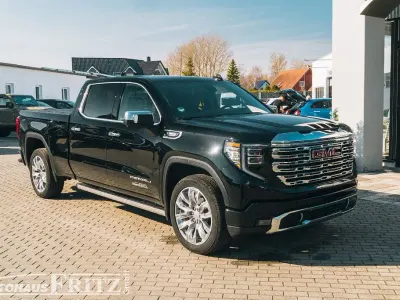 Neu GMC Sierra 309 PS (227 kW) 2026 Schwarz Pickup