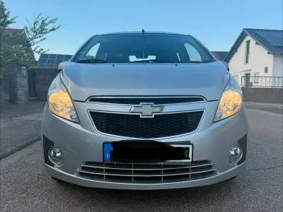Usado Chevrolet Spark 65 HP (47 kW) 2011 Prateado Citadino