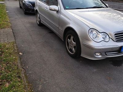 Silber Gebraucht 2005 Mercedes C200 Avantgarde Limousine | 3.500 € (Fairer Preis)