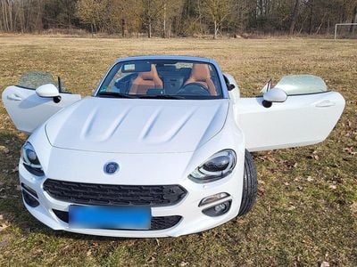 Gebraucht Fiat 124 Spider Lusso 140 PS (102 kW) 2018 Weiß Cabrio