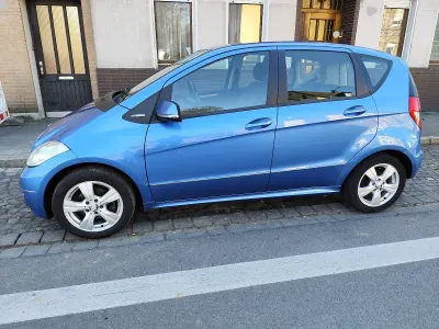 Gebraucht Mercedes A170 116 PS (85 kW) 2009 Blau Limousine