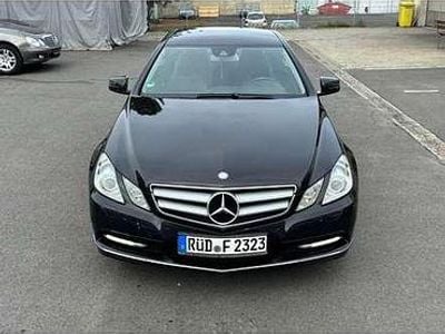 Gebraucht Mercedes E250 Avantgarde 204 PS (150 kW) 2012 Schwarz Coupé