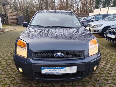 Grau Gebraucht 2012 Ford Fusion Trend Limousine | 2.790 € (Etwas zu teuer)