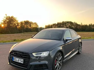 Gebraucht Audi S3 Ambiente 310 PS (228 kW) 2017 Grau Limousine