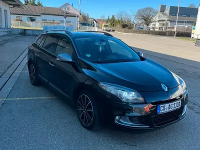 Gebraucht Renault Mégane GrandTour Bose Edition 115 PS (84 kW) 2013 Schwarz Kombi