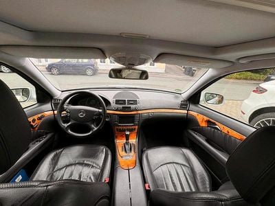 Mercedes E320
