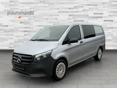 Gebraucht Mercedes Vito 163 PS (119 kW) 2024 Silber Van