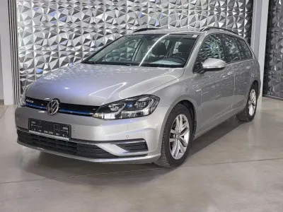Gebraucht VW Golf VII Comfortline 131 PS (96 kW) 2018 Silber Kombi