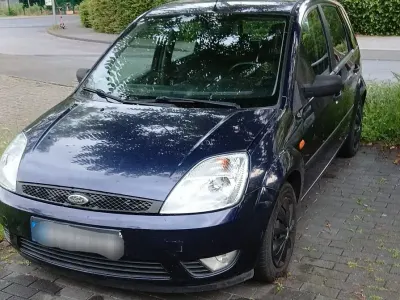 Gebraucht Ford Fiesta 101 PS (74 kW) 2002 Blau Kleinwagen