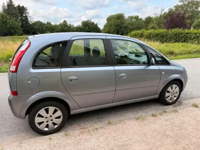 Gebraucht Opel Meriva 74 PS (54 kW) 2004 Silber Van / Kleinbus